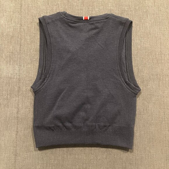 EUC Tracksmith Fells Crop Top - Size Small - Picture 2 of 3
